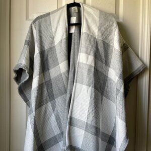Francesca's Gray and White Plaid Knit Shawl Wrap NWT - OS